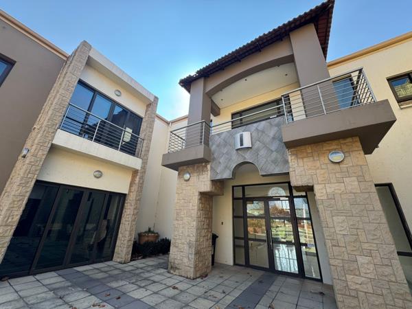 300  m² Commercial space