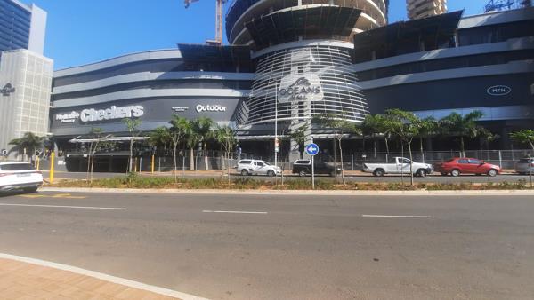 64  m² Retail Space