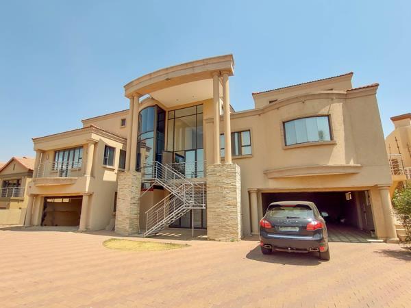 5 Bedroom House