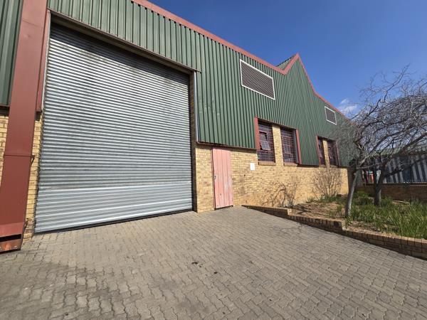 1 083  m² Commercial space