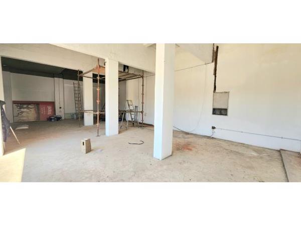 150  m² Retail Space