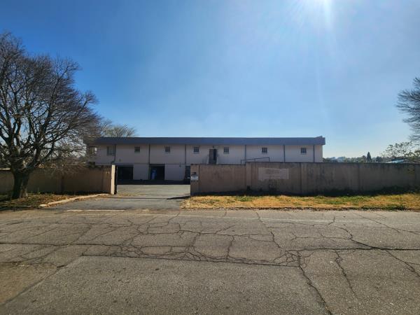 1 550  m² Industrial space