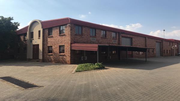 476  m² Commercial space