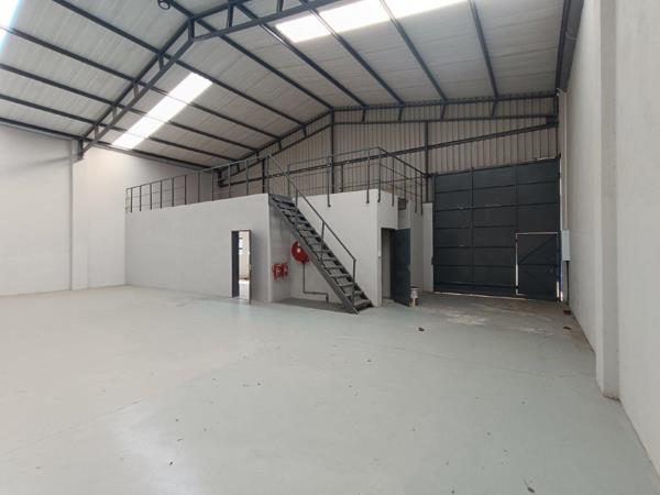 483  m² Industrial space