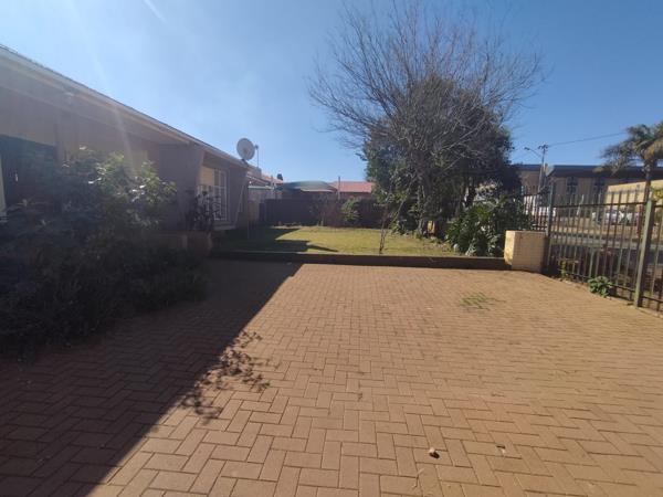 368  m² Commercial space