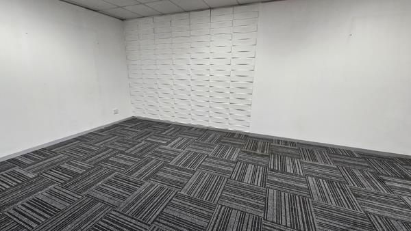 320  m² Commercial space