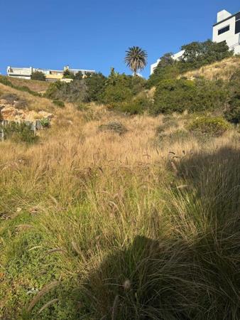 1 360 m² Land