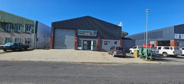 355  m² Industrial space