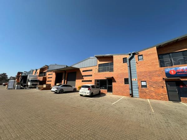 412  m² Industrial space