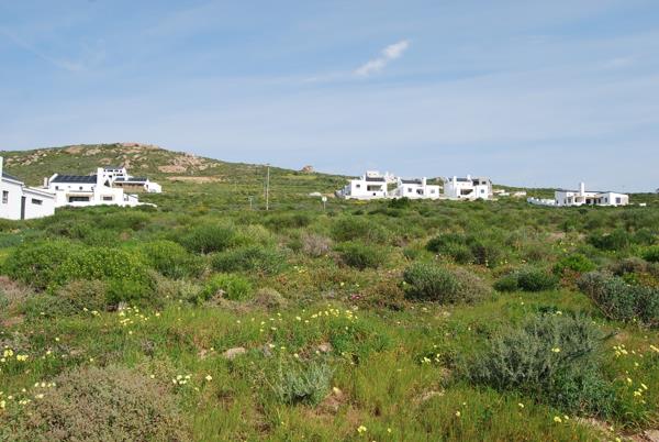 325 m² Land