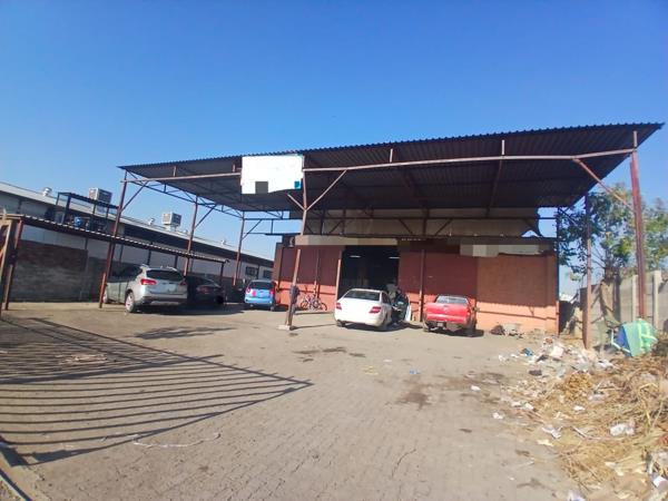 2 396  m² Commercial space