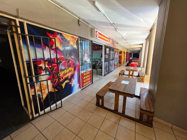 220  m² Commercial space