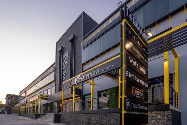 90  m² Commercial space