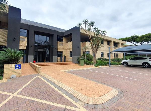 360  m² Commercial space