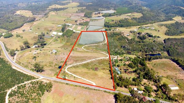 10.9 ha Smallholding