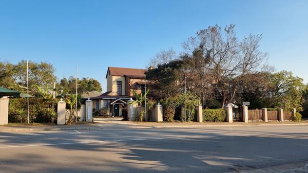 990  m² Commercial space