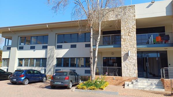 216  m² Commercial space