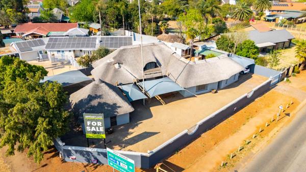 300  m² Commercial space