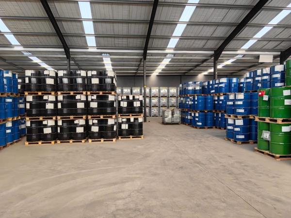 2 500  m² Commercial space