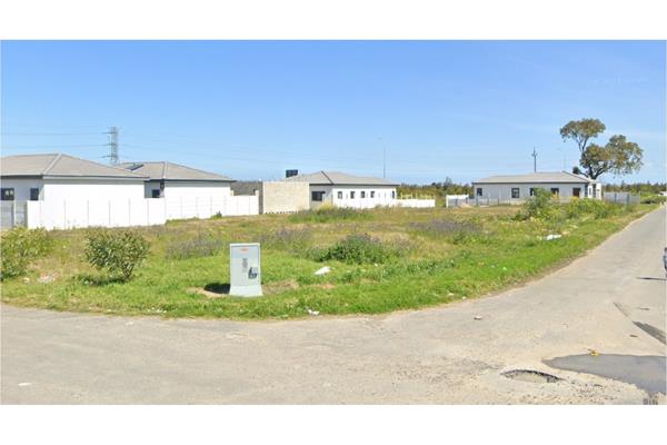 260 m² Land
