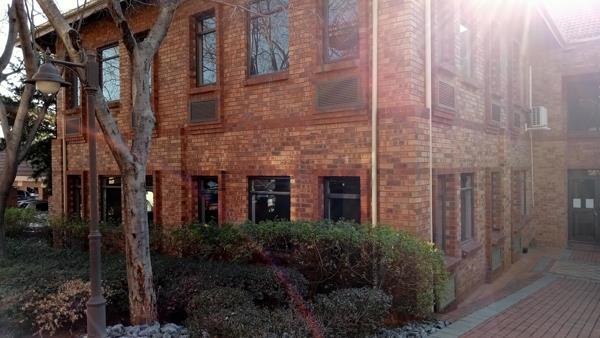 155  m² Commercial space