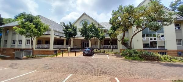 280  m² Commercial space