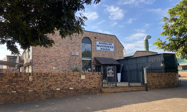 626  m² Commercial space