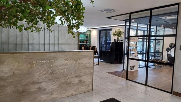 497.6  m² Commercial space