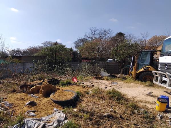 1 200 m² Land