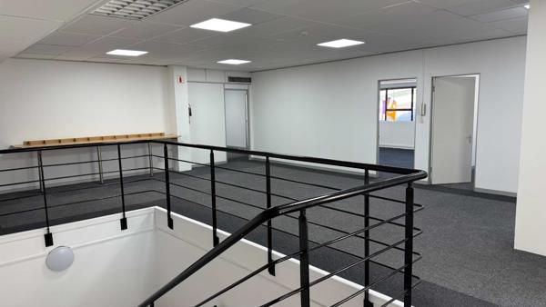 340  m² Office Space