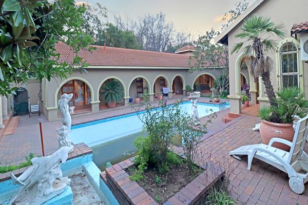 6 Bedroom House