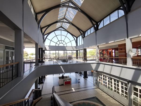 51  m² Commercial space