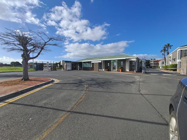 91  m² Commercial space