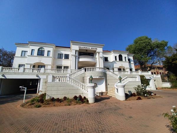 2 000  m² Commercial space