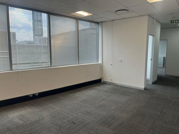 140  m² Commercial space