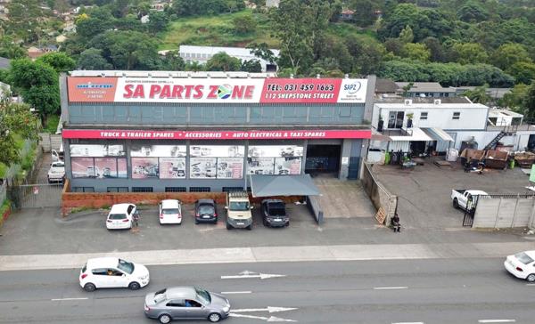 1 175  m² Industrial space