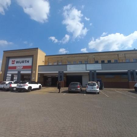 147  m² Commercial space