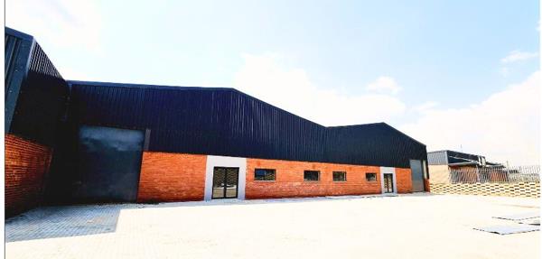 483  m² Industrial space