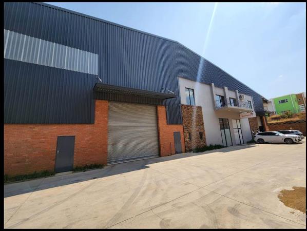 677  m² Industrial space