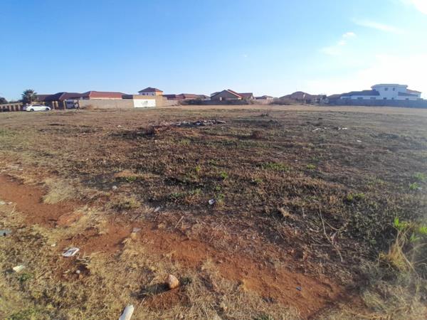 988 m² Land