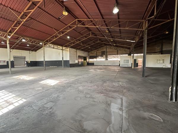 1 915  m² Industrial space