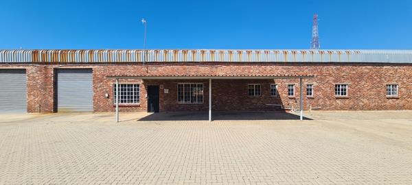 300  m² Industrial space