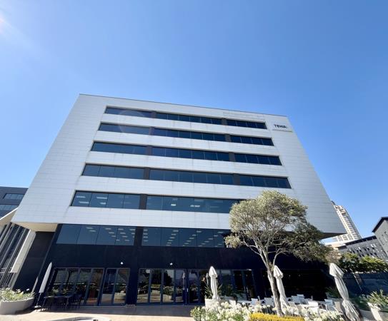 1 075 m² Office Space