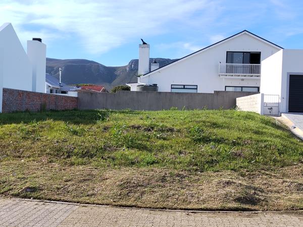 325 m² Land