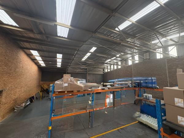 597  m² Commercial space