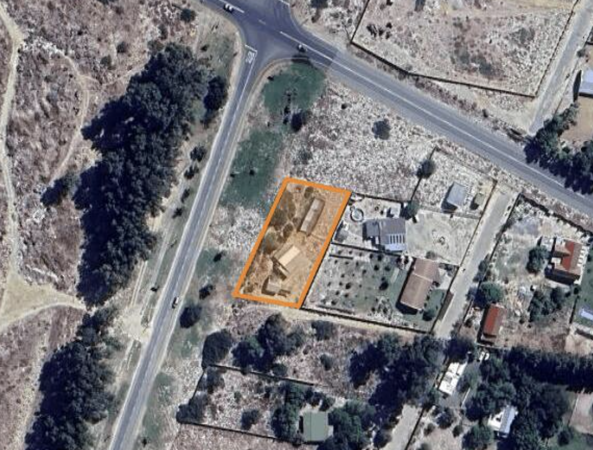 1 818 m² Land