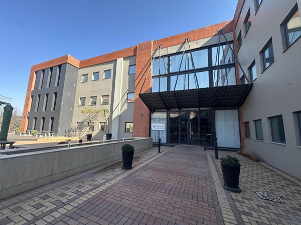 3 973 m² Commercial space