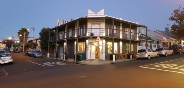 140  m² Commercial space