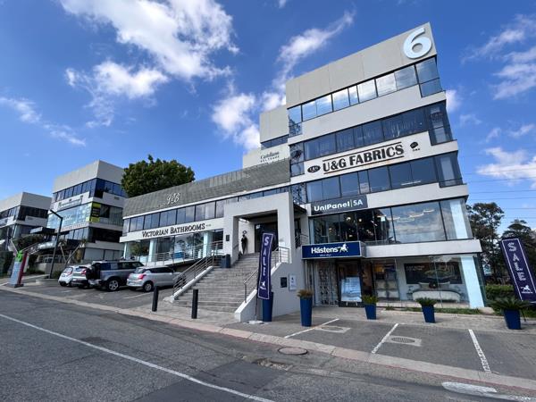 179  m² Commercial space