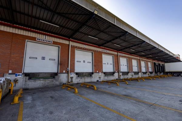 9 156  m² Industrial space